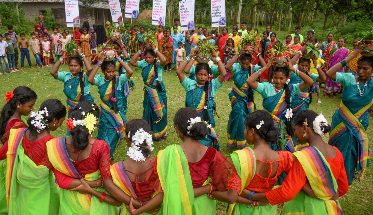সংযুক্ত ছবি